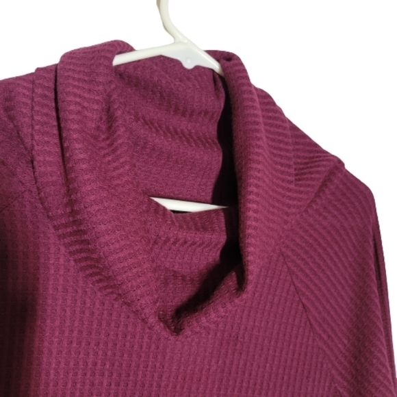 NWOT Bobeau waffle burgundy cowl neck raglant sleeve - Picture 4 of 6